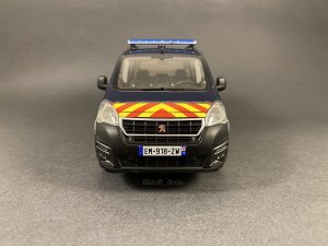 1049094160_2018PeugeotPartnerGendarmerie(3).thumb.JPG.f72ca6f216d0e01787fe4681af213673.JPG