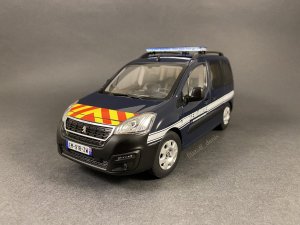 127093584_2018PeugeotPartnerGendarmerie(1).thumb.JPG.d8c0e8c27e125798c7847683e80a3d4b.JPG