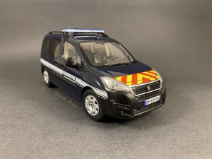 1510936534_2018PeugeotPartnerGendarmerie(2).thumb.JPG.4ce117f7da370f88c43dbca8e2068240.JPG