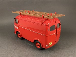 784986369_1956PeugeotD4AVanPompiers(4).thumb.JPG.f50f40c13110e7c9775c7ada8c4715cf.JPG