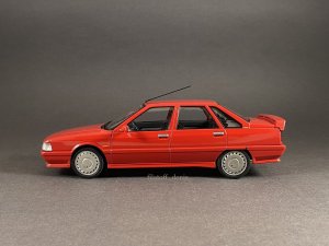 1094727030_1988Renault21MK1(2).thumb.JPG.33b2695219de25645f6c4ff2e0ac9189.JPG