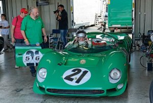 FERRARI_365_P2_at_Sports&Coll_2011(fronte).jpg