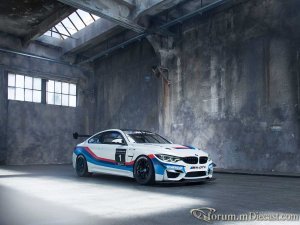 M4_GT4_PresentationCar.thumb.jpg.a61af6fa4c2ad015746b0d5418917de1.jpg