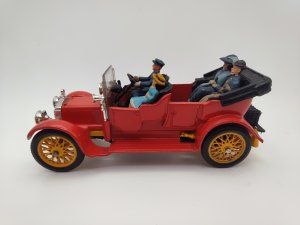 1910 Daimler с фигурками (Corgi 9021) - 4.jpg