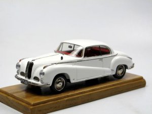 EMC_1955_BMW_502_Autenrieth_Coupe_weiss_1_43_m.jpg