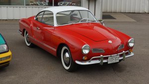 Volkswagen_Karmann_Ghia_(28870493318).jpg