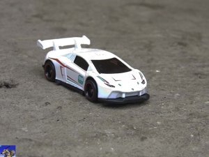 Lamborghini Huracan lp 620-2_0-0.jpg