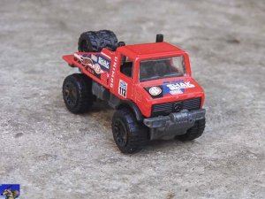 Mercedes-Benz Unimog 1300_0-0.jpg