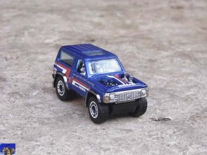 Nissan Patrol Custom_0-3.jpg