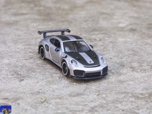 Porsche 911 GT2 RS_0-0.jpg