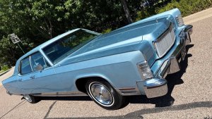 1974LincolnContinentalTownCar3.thumb.jpg.16d91f39b67a0ff6274c8752722952e0.jpg