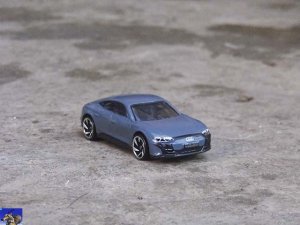 Audi RS e-tron GT_0-0.jpg