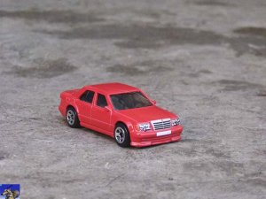 Mercedes-Benz 500E_1-0.jpg