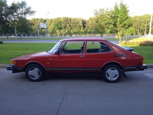 SAAB900CombiCoupe2.thumb.jpg.cf3271f3097f53f9f3a76e478da43c7b.jpg